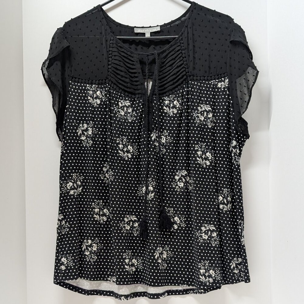 Daniel Rainn Swiss Dot Tulip Sleeve Floral Blouse in Black & White